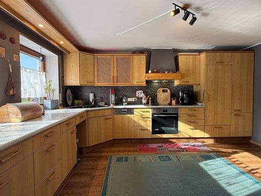 genügend Arbeits- und Stellfläche