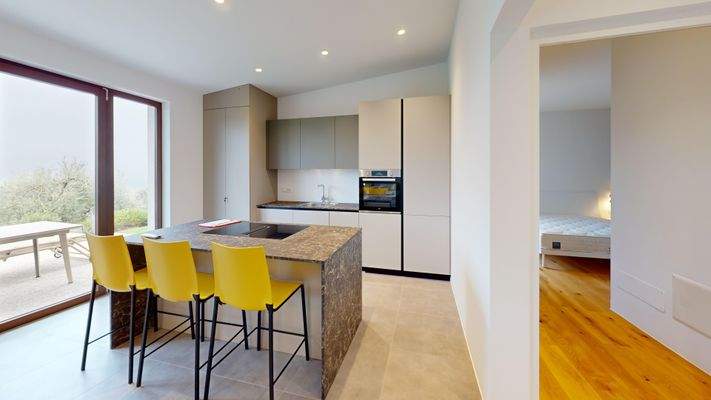 DD-066-16-Villa-con-piscina-e-vista-lago-Kitchen 2