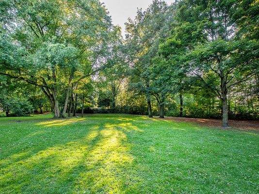 Grünanlage am Kastell Holten