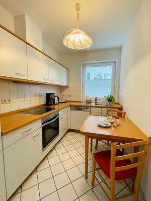 Einbauküche mit Geschirrspüler