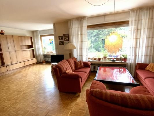 Wohn-/ Esszimmer