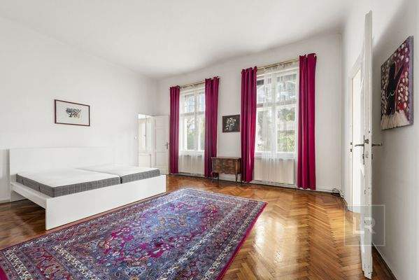 Erdgeschoss Schlafzimmer