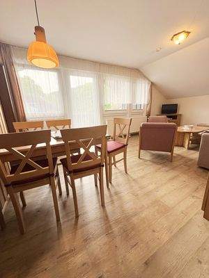 Wohn- + Esszimmer.jpg