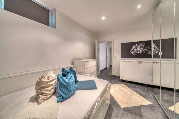 Wohnung 2 - Schlafzimmer