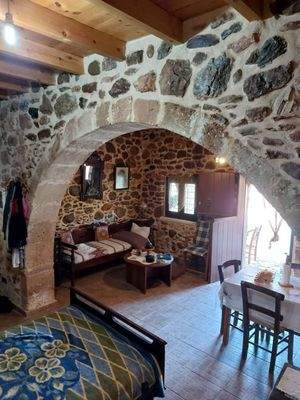 Ostkreta, Mertidia: Tolles Steinhaus mit Garten nahe dem Meer zu verkaufen