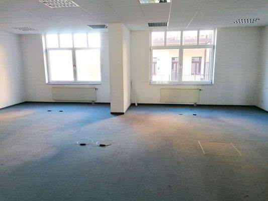 Raum 2 (NEUER BODEN WIRD VERLEGT)