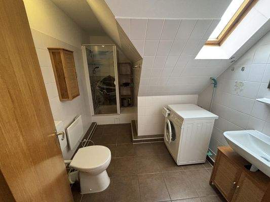 Duschbad/WC mit Waschmaschinenanschluss
