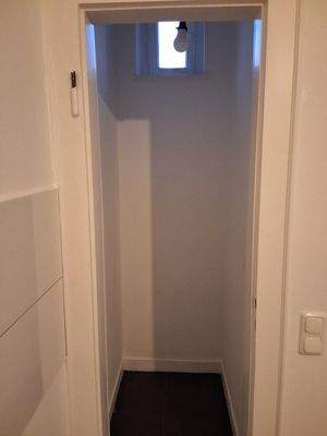 Kleiner, leerer Abstellraum