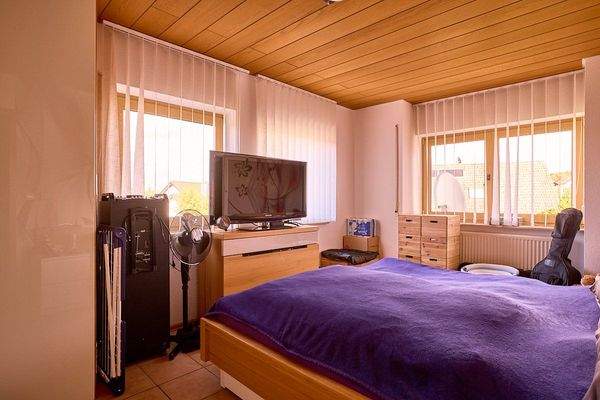 Blick in das Schlafzimmer im Obergeschoss