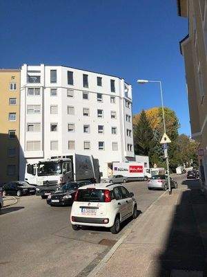 frequenzstarke Lage an Seitenstraße Berliner Allee