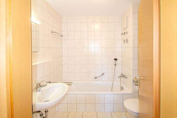 Badezimmer mit Wanne