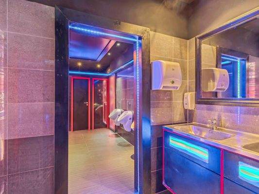 Gast WC Anlage Herren