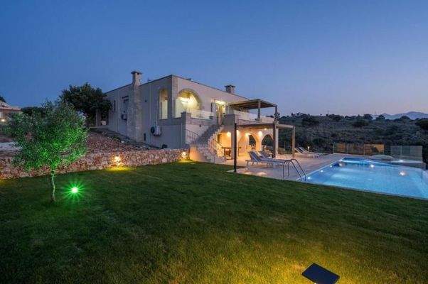 Kreta: Steinvilla mit Meerblick und Infinity-Pool in Drapanos zu verkaufen