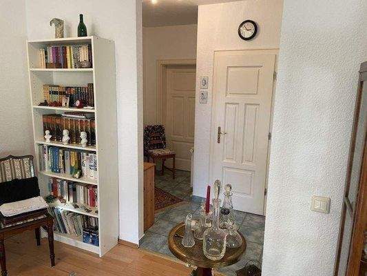 Diele/Zugang Abstellraum