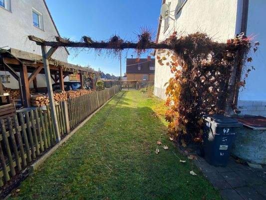 Zufahrt zur Garage (2).jpg