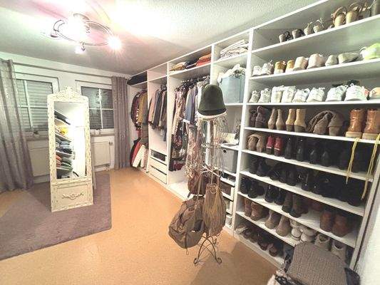 IMG_6708 Kinderzimmer oder Ankleide