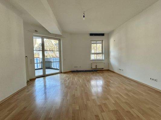 Schlafbereich mit Zugang zum Balkon