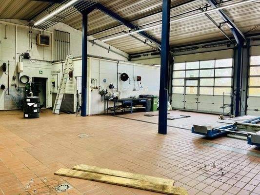 Werkstatt + Waschraum