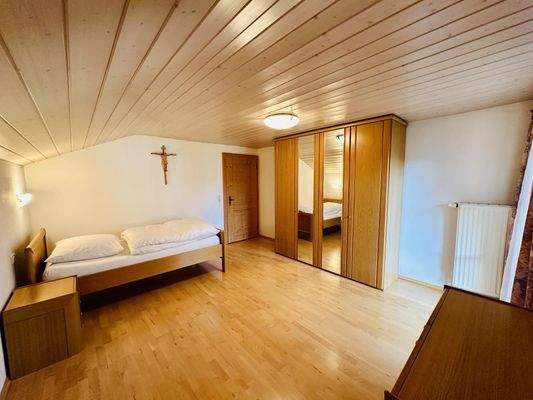 ZIMMER II DACHGESCHOSS