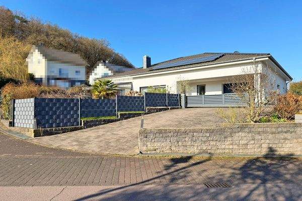 großes Einfamilienhaus in Trassem