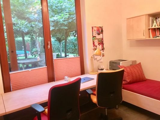Arbeitszimmer