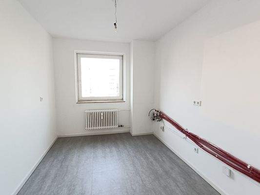 Helles Zimmer mit Fenster