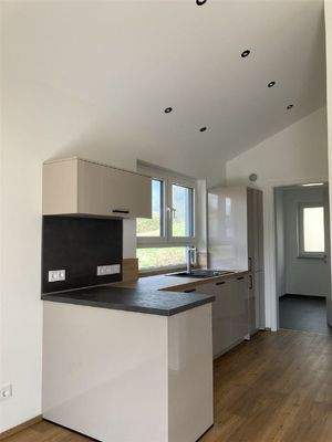 Offene Küche mit angrenzendem HWR