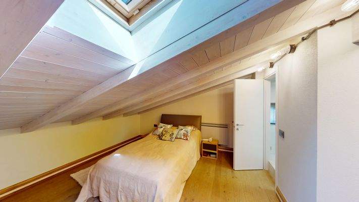 NA-072-17-Villa-di-lusso-vista-lago-a-Padenghe-del