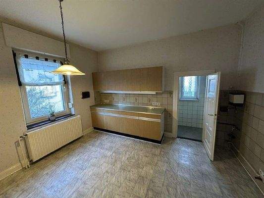 Küche mit Vorratsraum Erdgeschoss