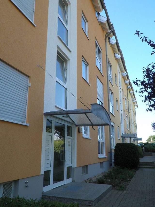 Sehr schöne 2 Raum Wohnung Wilkau-Haßlau Balkon zu vermieten - Photo 5