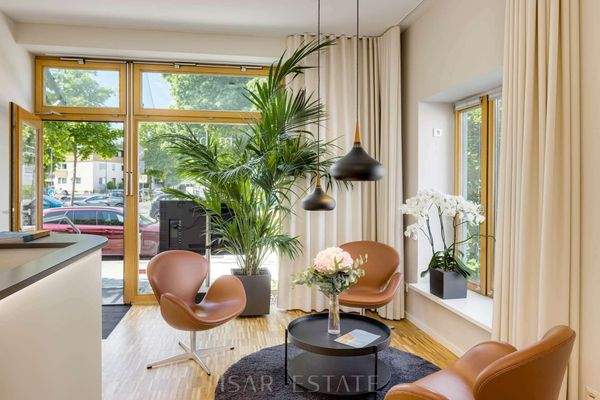 Vorderer Raum mit Blick auf Schaufenster