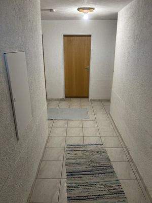 Diele Keller von Treppenabgang