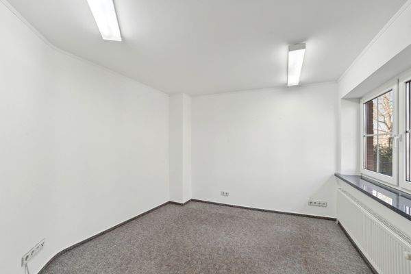 Büro im Erdgeschoss
