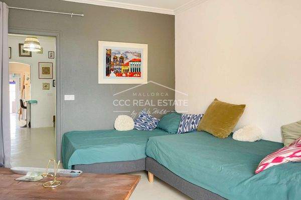 Erstes Schlafzimmer/Büro...