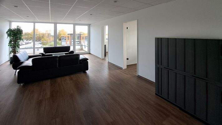 Büro - Mittelbereich 2.jpg