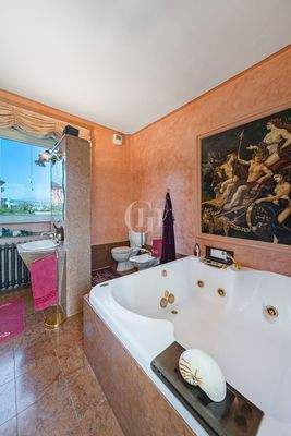 Badezimmer im ersten Stock