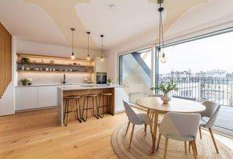 Bsp. Wohn-/Ess-/Kochbereich I - Visualisierung – Einrichtung mittels KI ergänzt