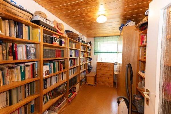 Kinderzimmer / Büro 1