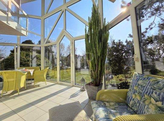 Wintergarten bis in den Giebel