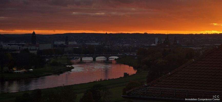 Blick von der PenthouseWohnung auf Dresden