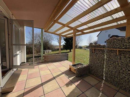 überdachte Terrasse