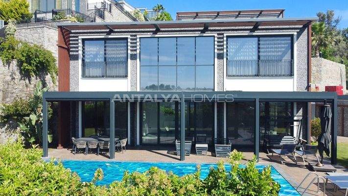 House with Sea Views and Private Pool in Bodrum Yalıkavak