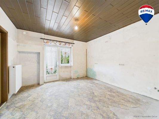 RE/MAX Immobilien DeLux Haus Merzig / Besseringen Küche EG