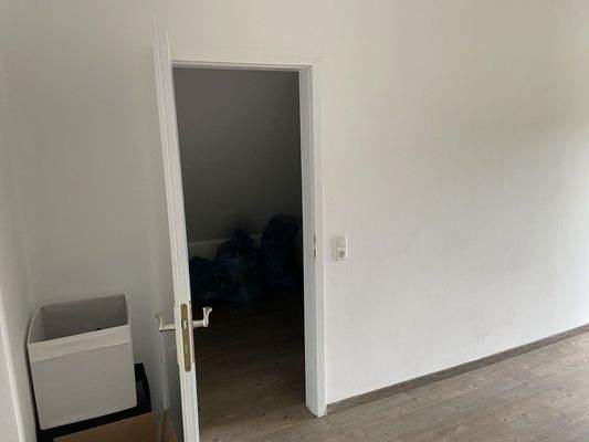 Zugang Kleiderzimmer