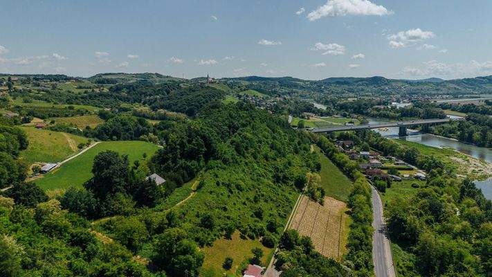 Luftansicht auf das Grundstück