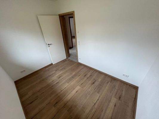 Büro Kinderzimmer OG (2).jpg