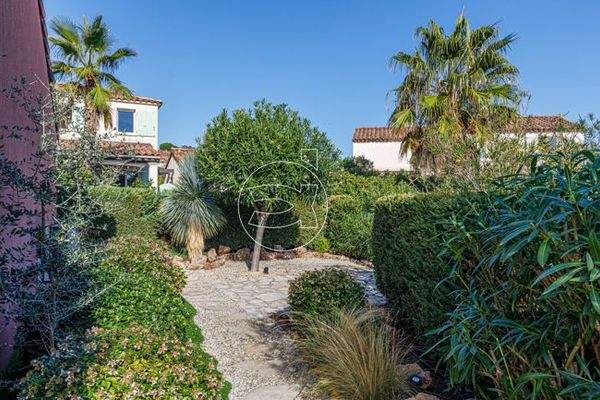 Haus in Roquebrune-sur-Argens