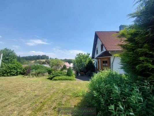 seitl. kl. Terrasse - Blick über den Ort