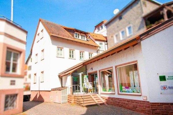 Eingang Kanzlei und Laden 