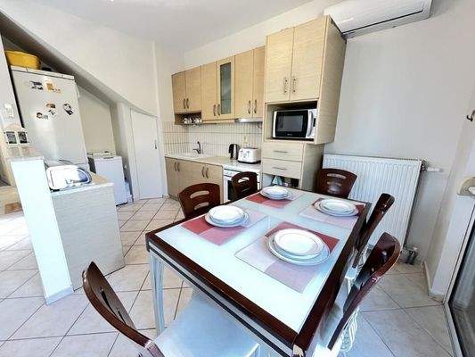 Kreta, Kournas: Schöne Villa mit drei Schlafzimmern, nur wenige Schritte vom Kournas-See entfernt